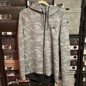 Nike Men's Sportswear Tech Fleece Full-Zip Hoodie Gray Camo XL Warn